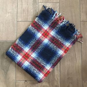 MERONA- PLAID OVRSIZED SCARF